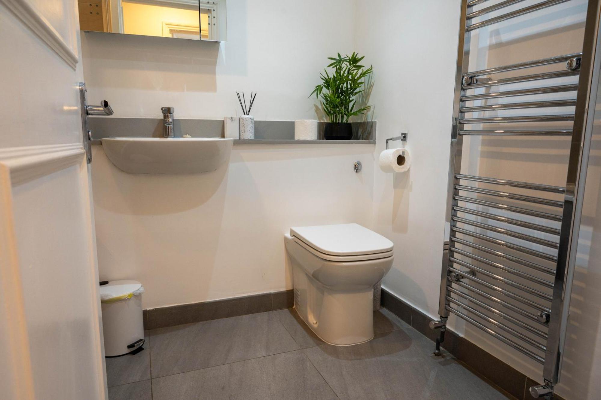 Modern 3 Beds 2 Baths Abbey Rd - St John'S Wood Appartement Londen Buitenkant foto