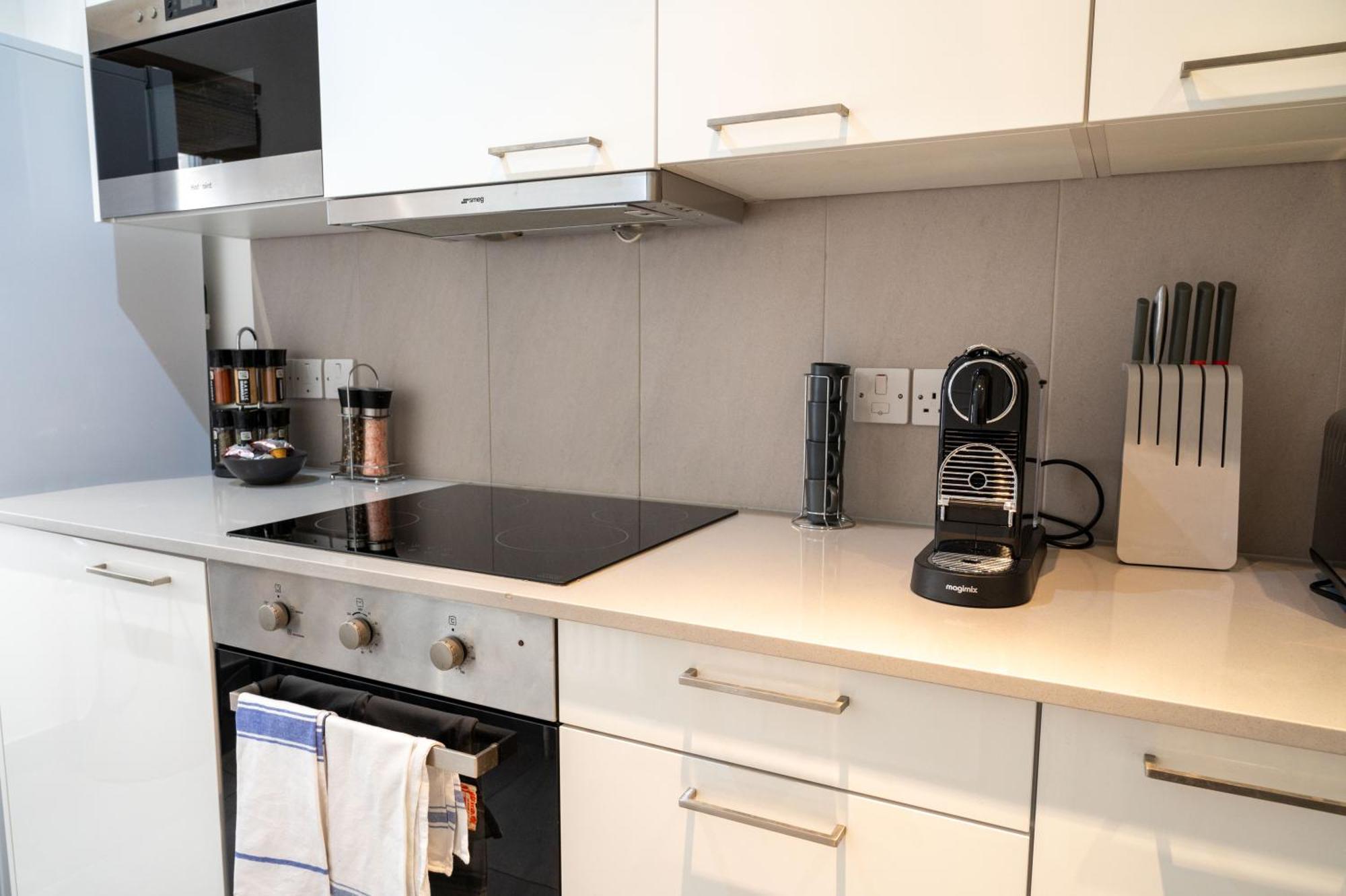 Modern 3 Beds 2 Baths Abbey Rd - St John'S Wood Appartement Londen Buitenkant foto