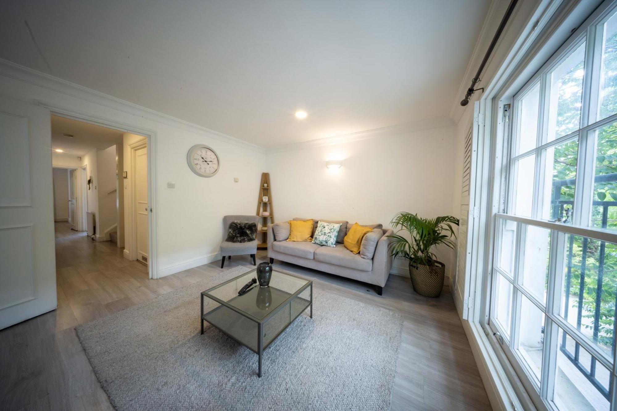 Modern 3 Beds 2 Baths Abbey Rd - St John'S Wood Appartement Londen Buitenkant foto
